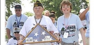 Honor Flight Northwest Ohio at World War II Memorial