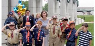 Scouts Honor Vets at WWII Memorial